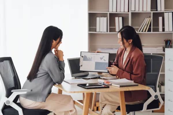HR-Software mit automatisierten Erinnerungen für Mitarbeitergespräche